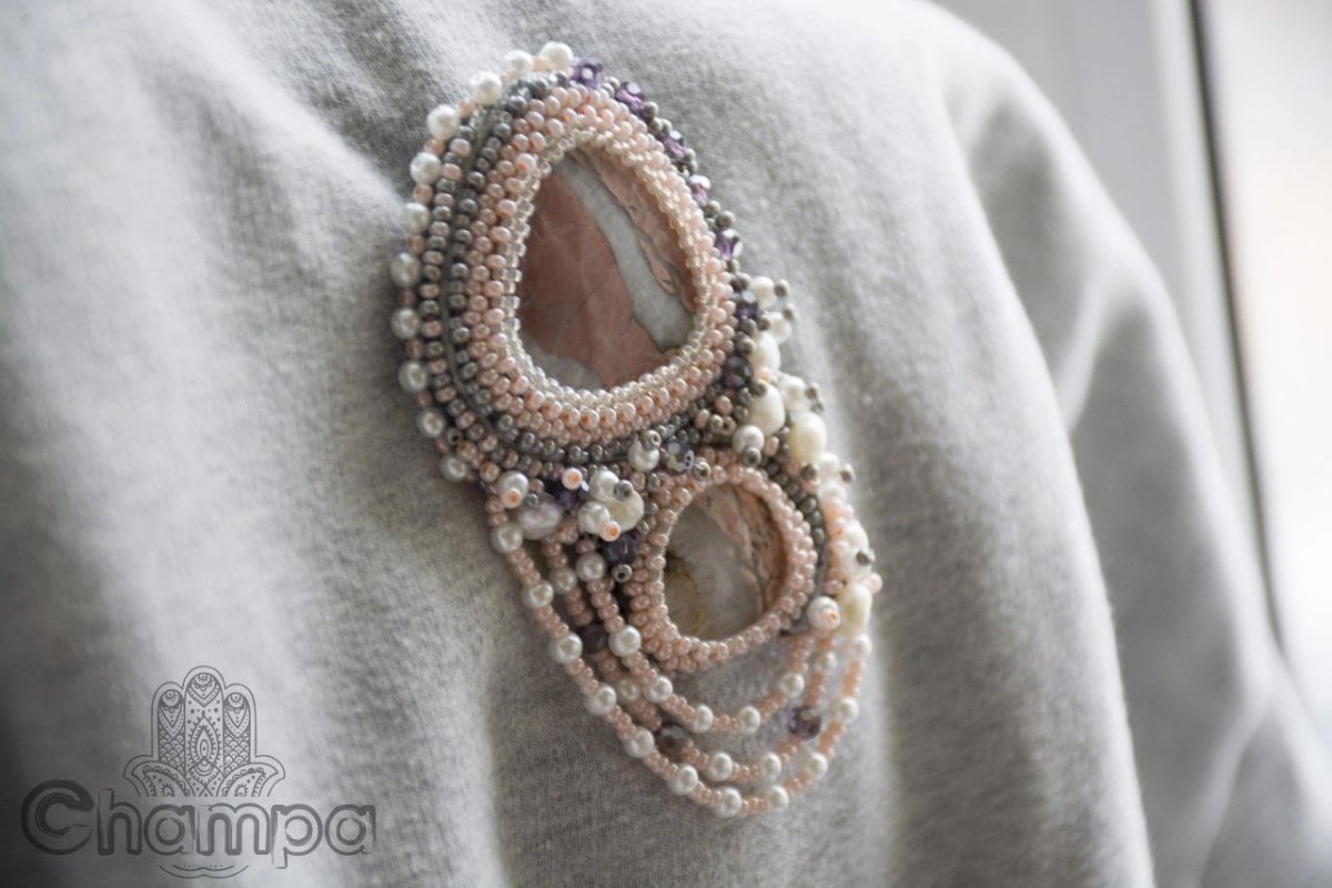 Брошь с натуральной яшмой