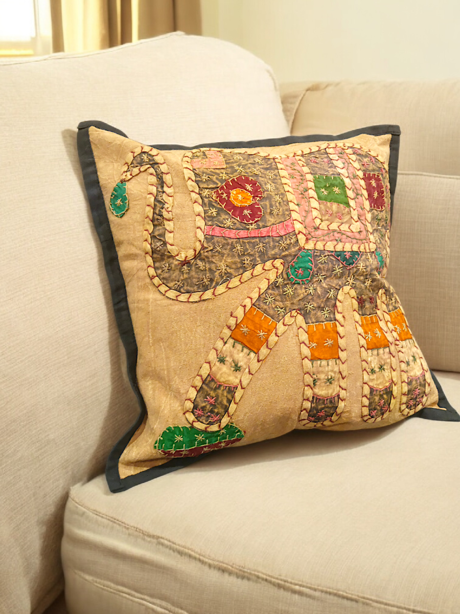 Наволочка с цветным слоном