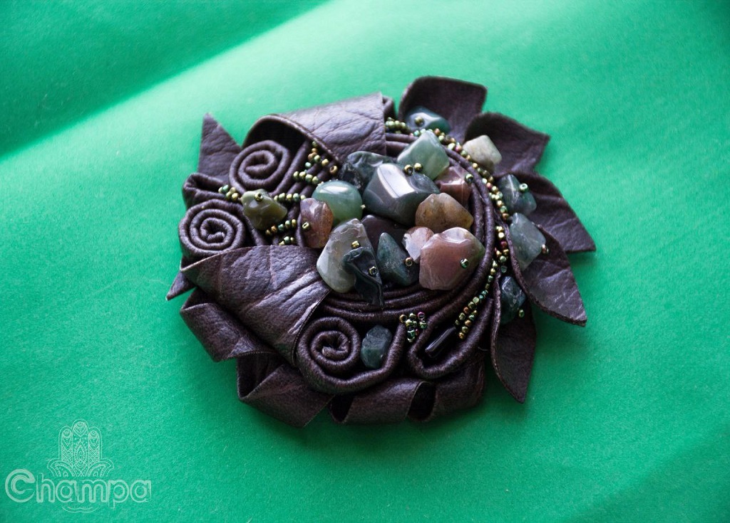 Кулон "Эльф" Из Экокожи С Натуральными Камнями